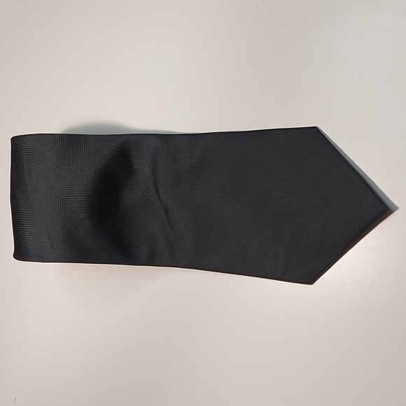 100% Silk Paul Moretti tie - Picture 2 of 5